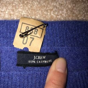 GENTLY WORN 100% CASHMERE J. CREW SWEATER